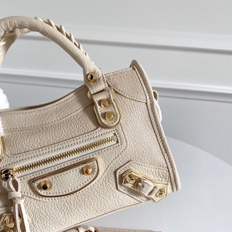 Ba1en*iaga classic city bags